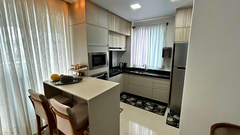 Apartamento Luxuoso 1 Quadra do Mar em Itapema