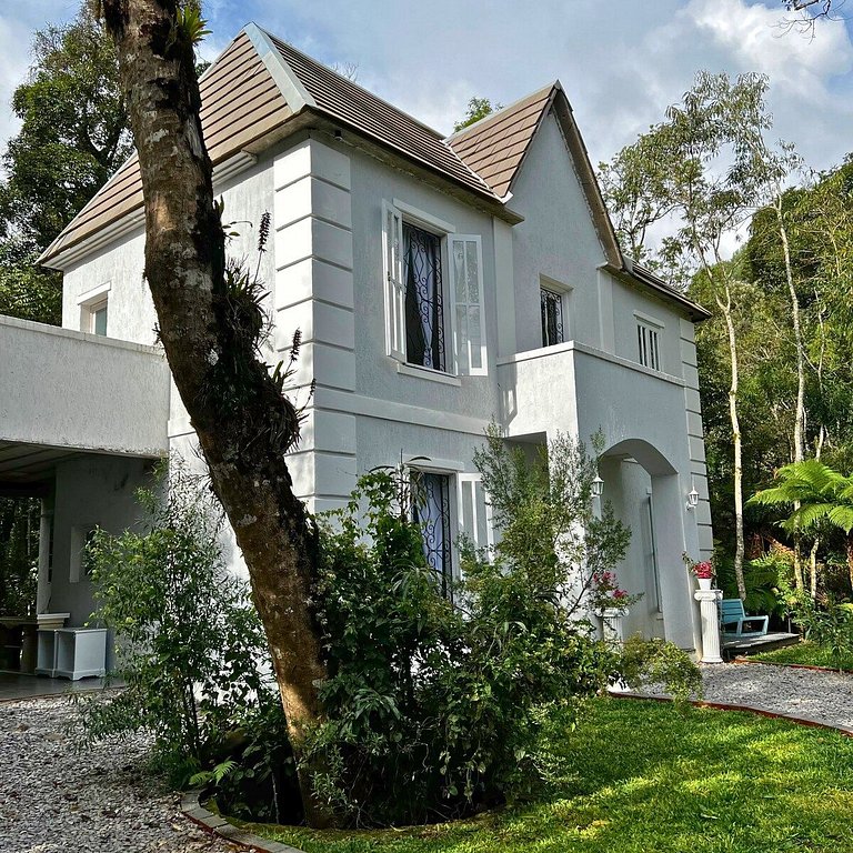 Casa Luxuosa com Hidromassagem em Gramado